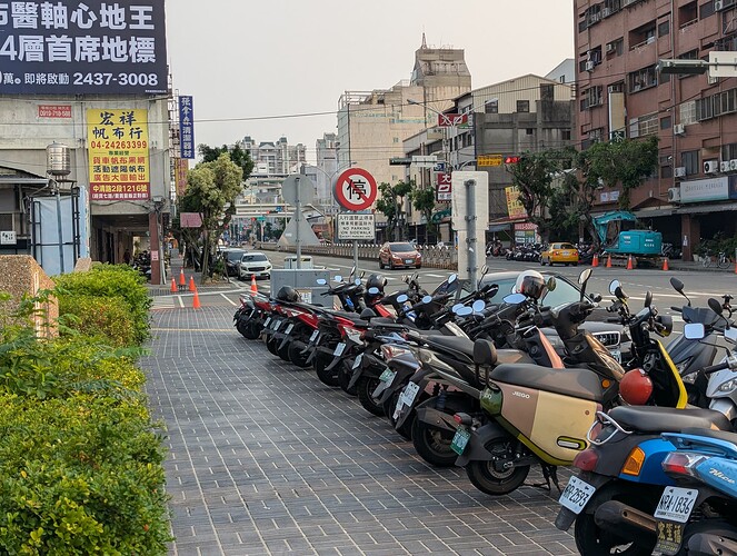 PXL_20250402_231437507