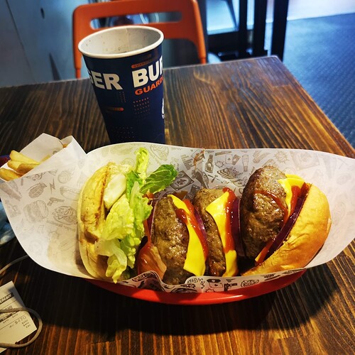 420_ntd_36oz_burger_free_refill_drinks