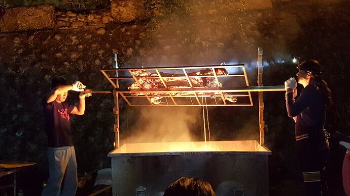 BBQ Party PIG ON FIRE 2